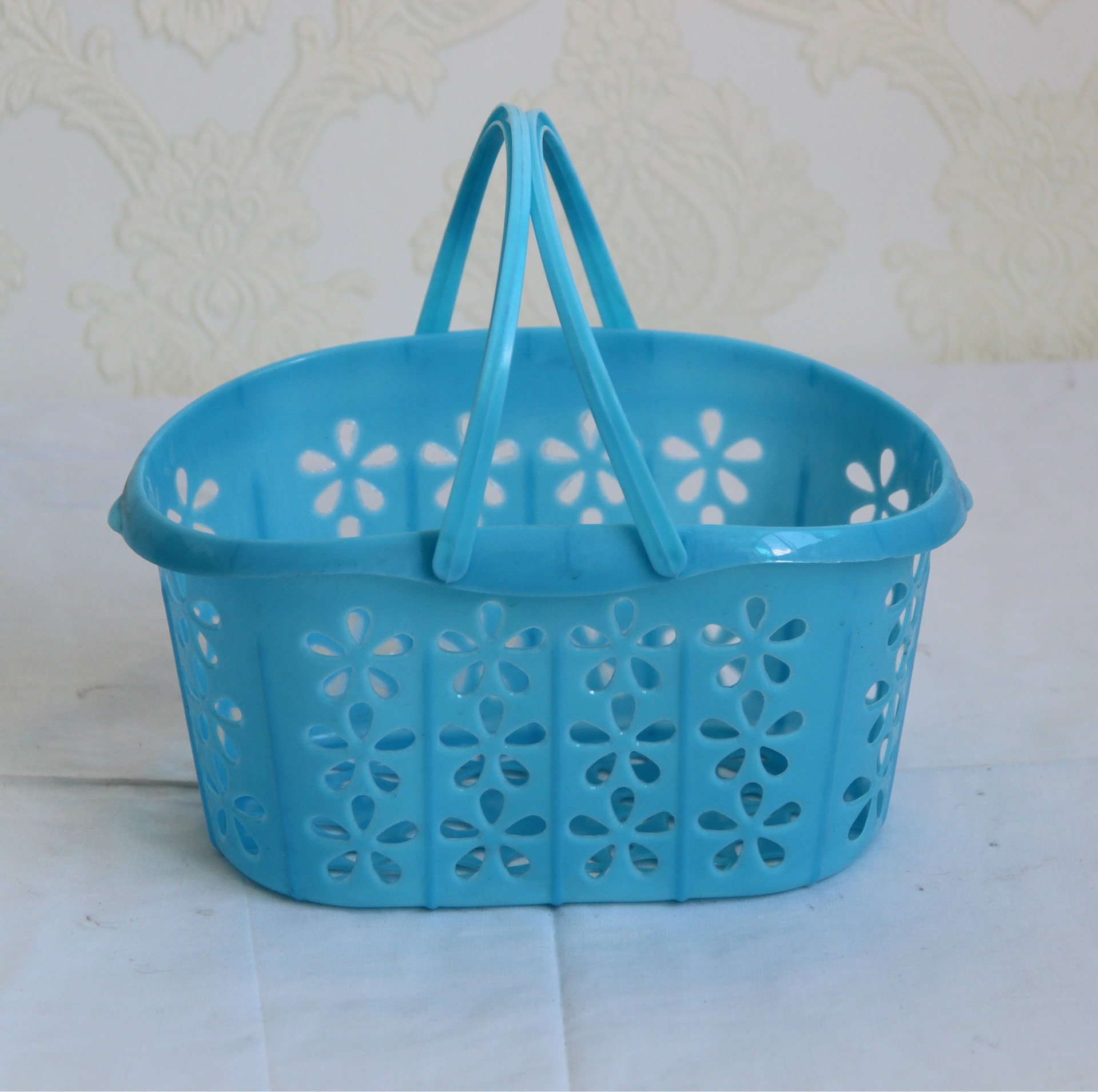 批发手提塑料水果采摘篮子草莓篮彩色加厚梅花方篮鸡蛋篮杨梅篮