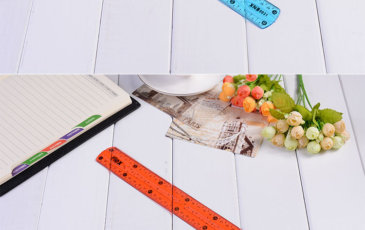 厂家新款彩色pvc长直尺子学习办公文具用品30厘米cm量尺软胶尺