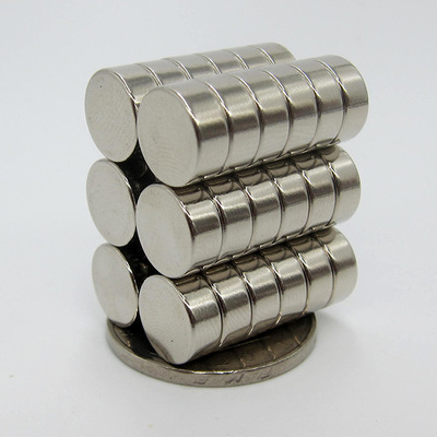 厂家直销钕铁硼强磁磁铁圆形强力吸铁石圆柱磁钢片10x4
