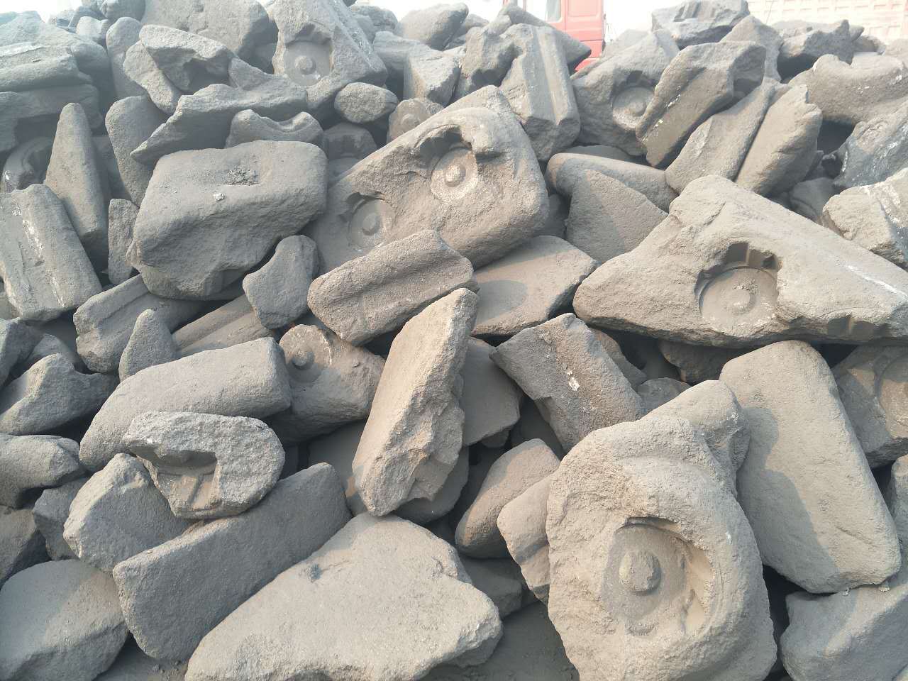 炭精残极碳精高热高碳含量(焦炭的替代品)