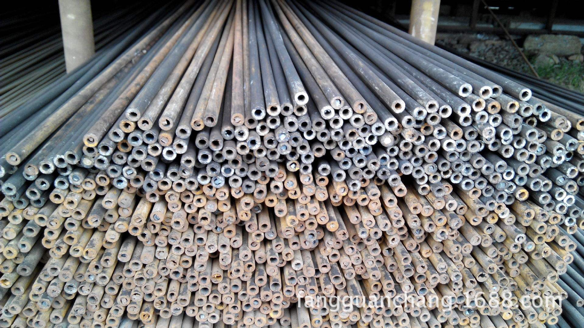 厂价直销 10mm-76mm 薄壁小口径无缝钢管 厚壁精密小口径无缝管