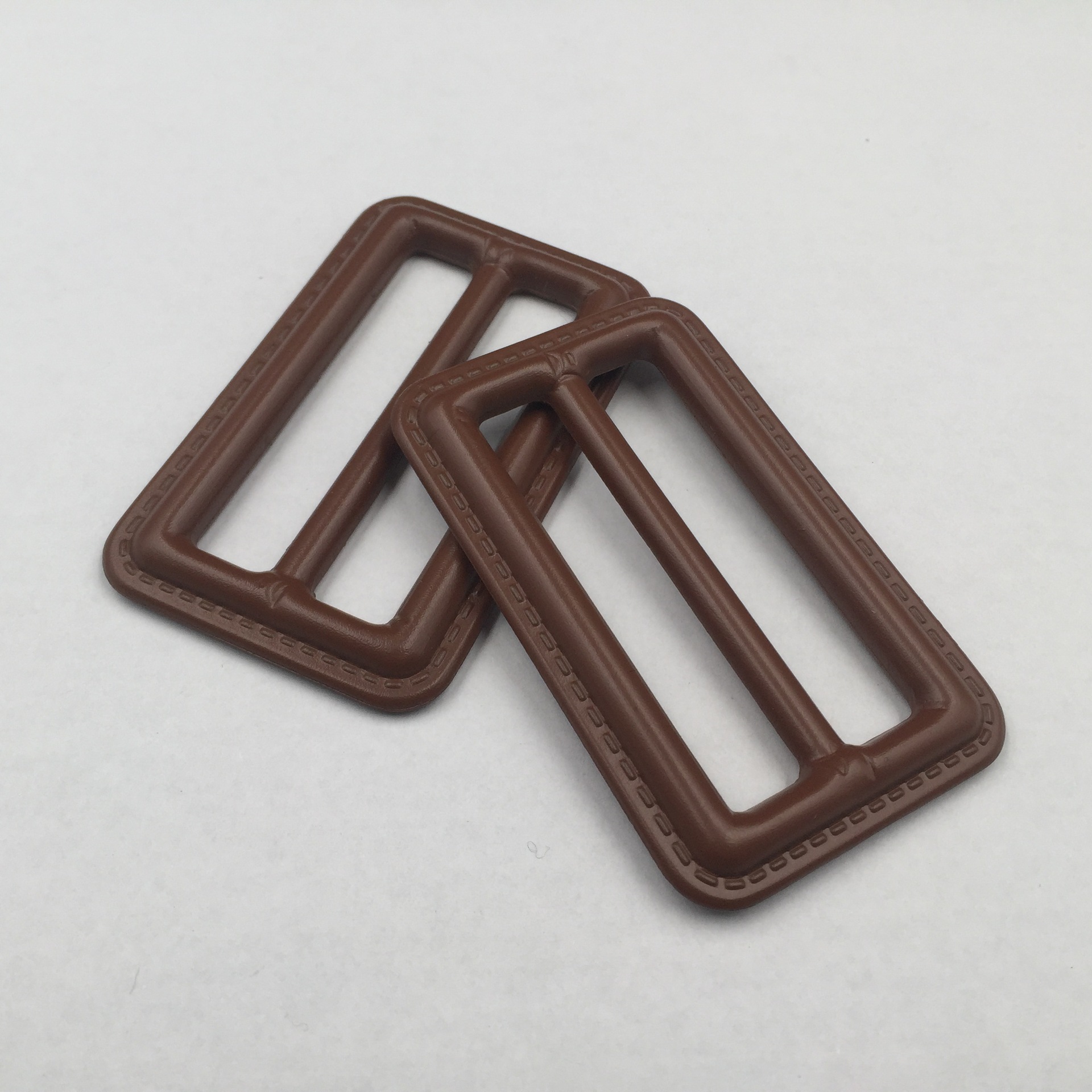 厂家直销 塑料纽扣 仿真皮日字扣 三档扣 大衣腰带扣 可定制