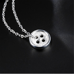 纽扣吊坠项链