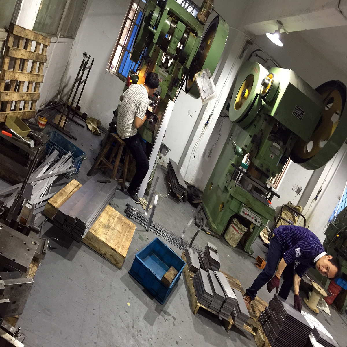 插销片丨开关接触片连接片丨插座五金插脚丨插脚片铜插片配件厂家