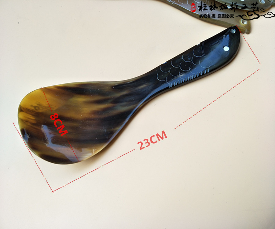 产品展示用途:盛饭产地: 中国主材: 牛角颜色:黑白黄相接规格:23公分*