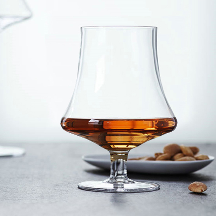 酒杯批发无铅水晶郁金香型威士忌闻香杯品酒杯白兰地干邑杯洋酒杯