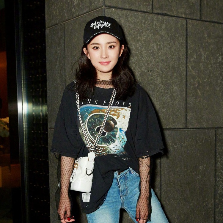 杨幂新款鸭舌帽明星同款帽子字母刺绣棒球帽黑色弯檐帽男女学生帽