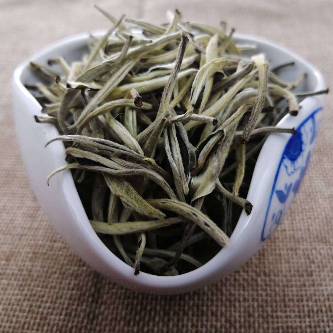 2017年普洱茶批发 云南特产白茶 普洱单芽大白毫 整件代发白毫银