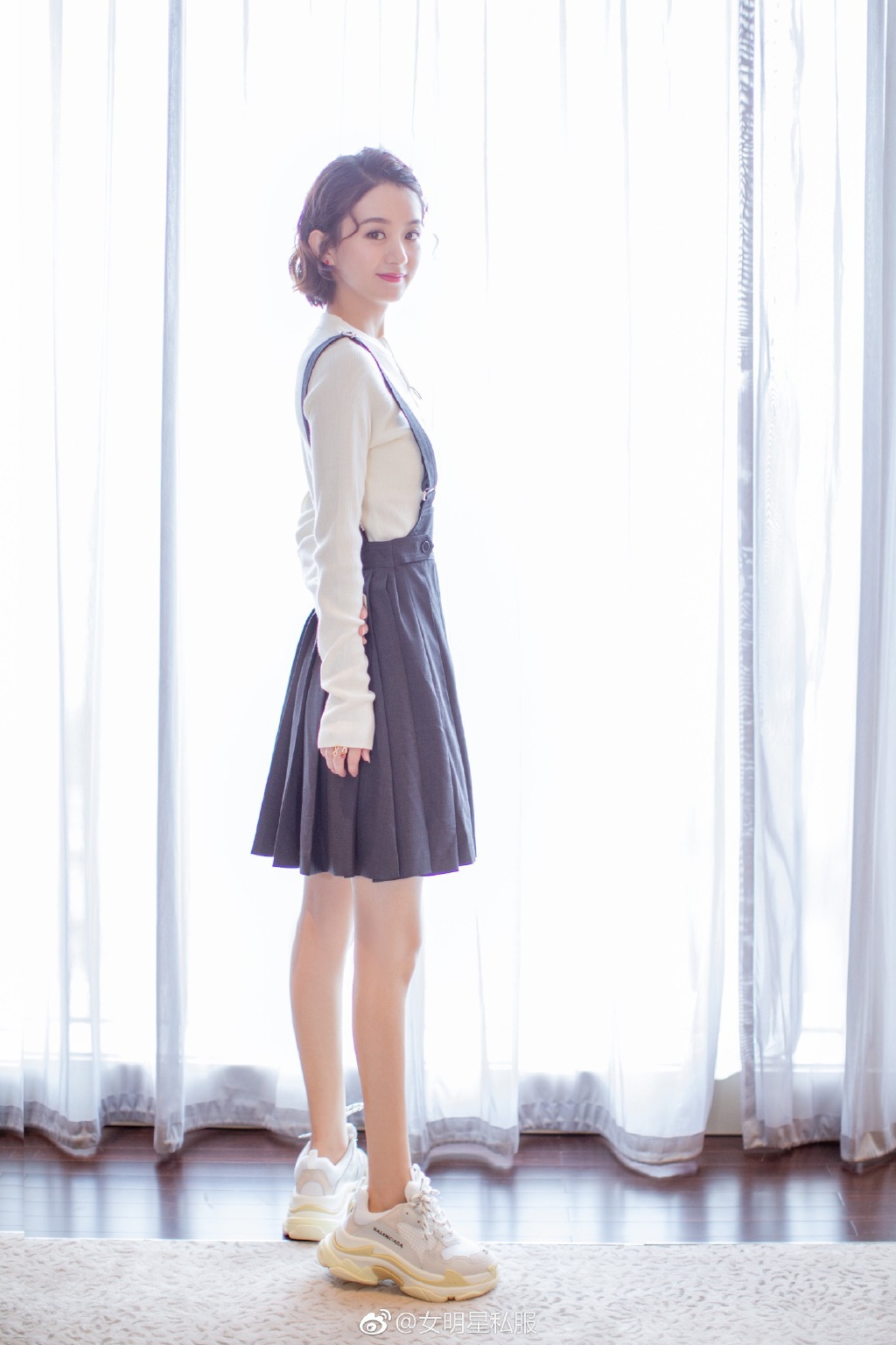 2019春秋新款赵丽颖同款背带裙秋冬女韩版显瘦百褶裙连衣裙