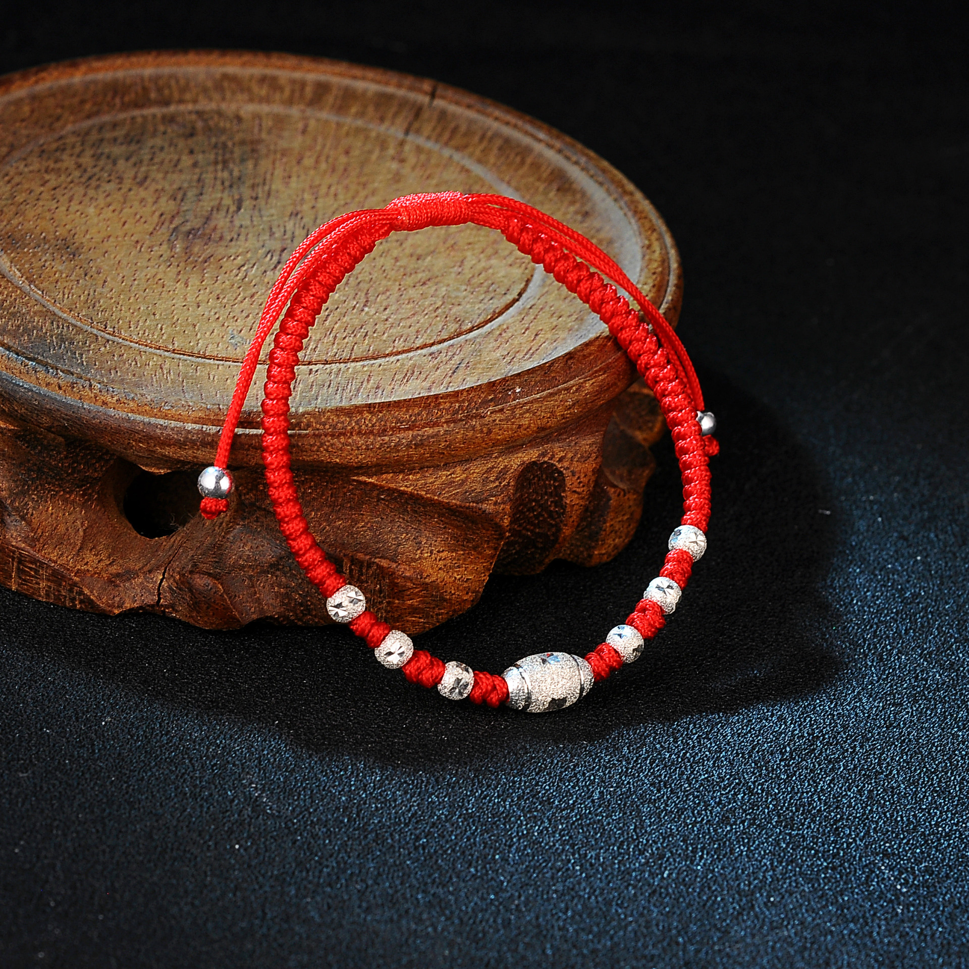 s990足银转运珠 手工编织红绳手链 纯银转运珠本命红手绳厂家供应