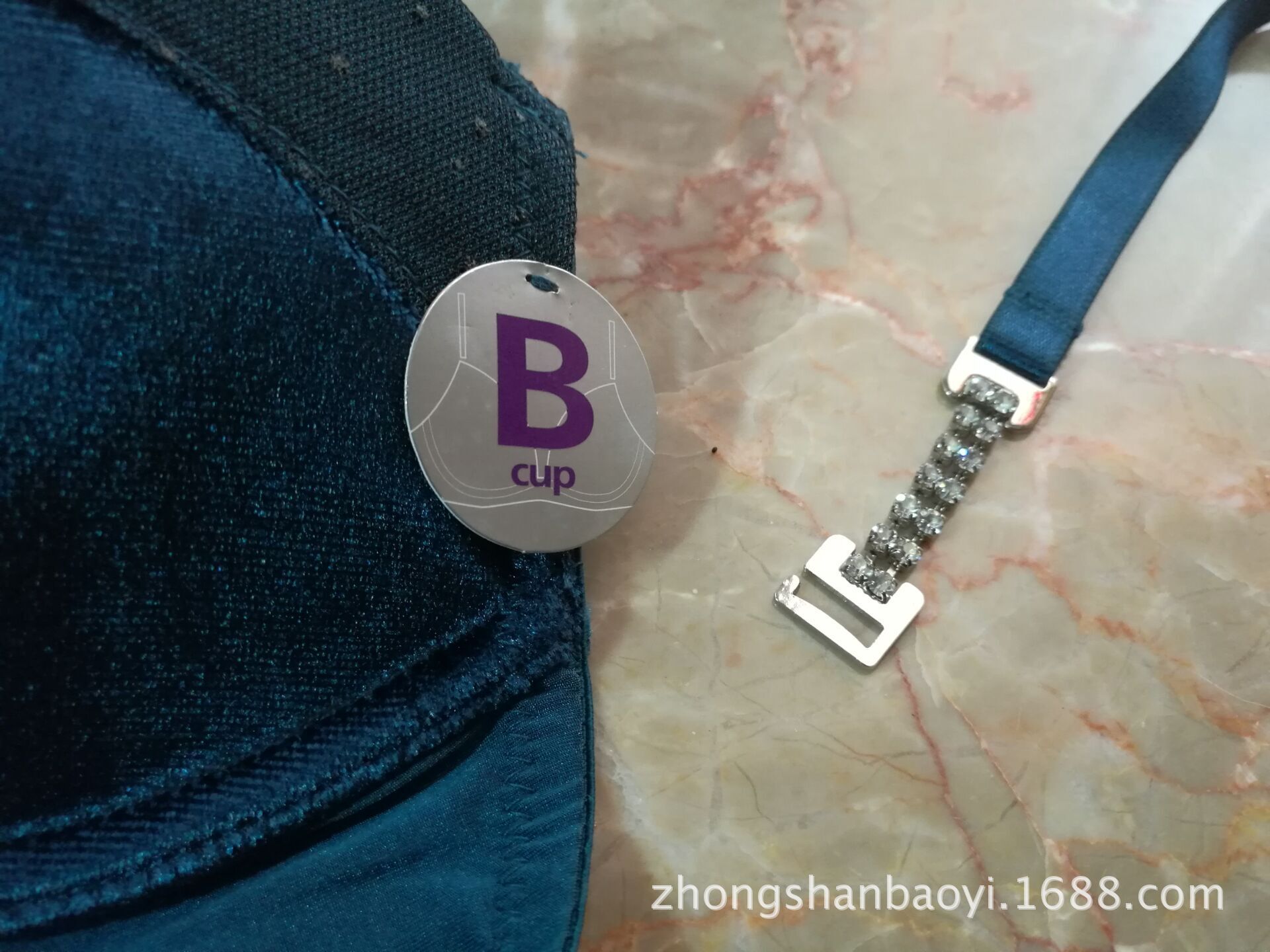 模杯文胸 小胸内衣 可拆肩带奢华高贵    尺码:75/34ab     80/36ab