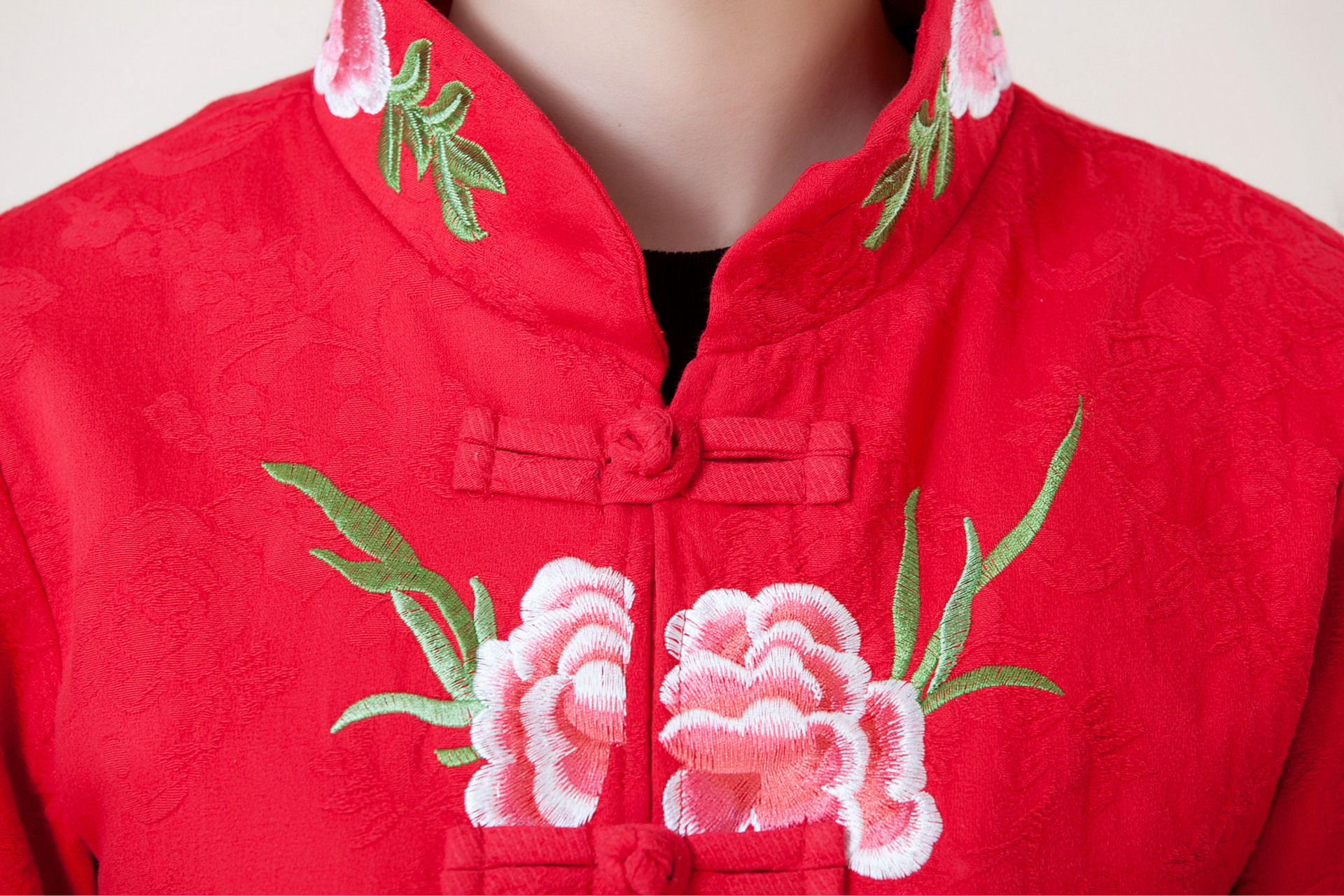 2017春季新款大码中老年女装唐装中式盘扣绣花立领婚庆上衣红黑色