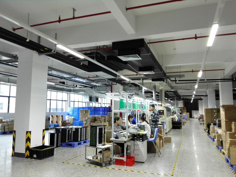 明纬(广州)公司车间照明选用茂荣led线条灯