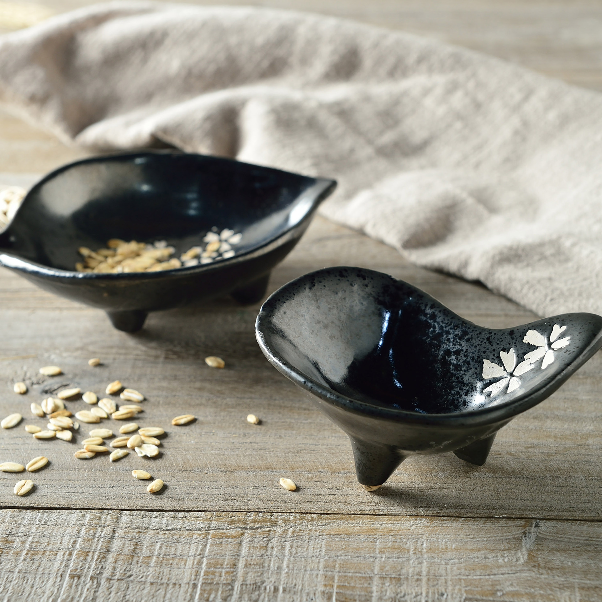 三分烧樱花花形味碟时尚创意调味碟调料碟日韩式料理碟酱料碟特价