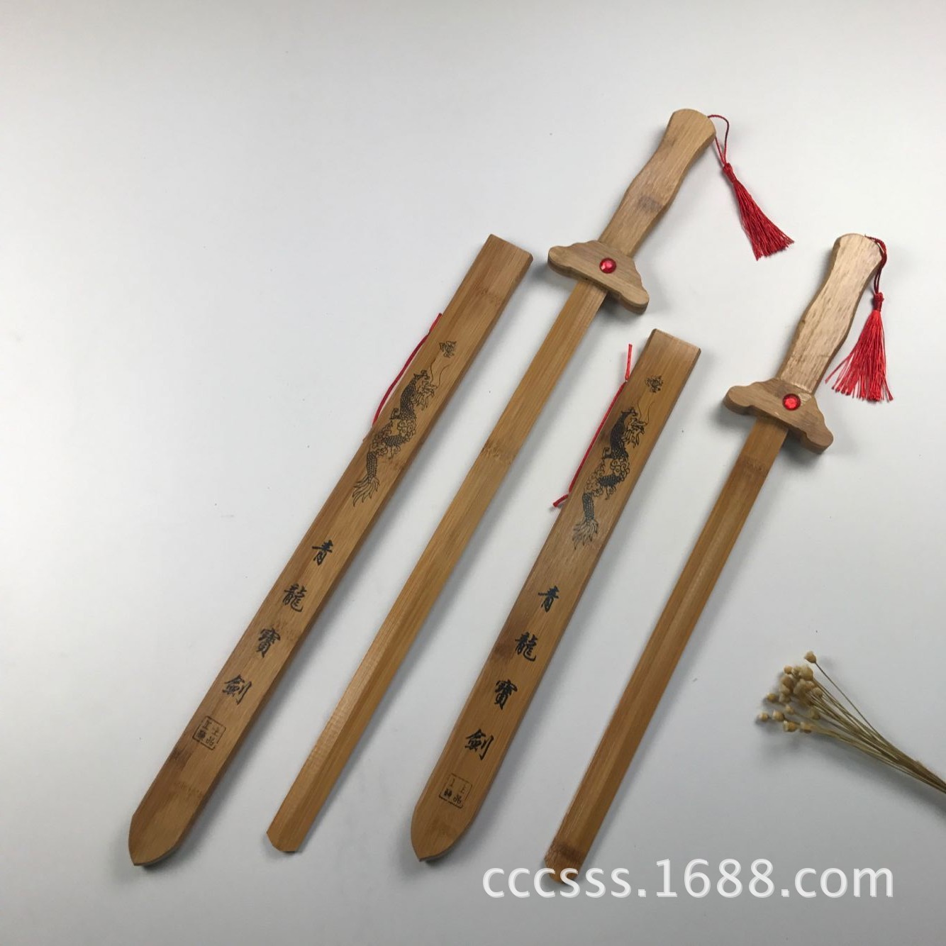 义乌厂家直销全竹青龙宝剑 竹制青龙剑竹木刀剑批发 景区热卖玩具