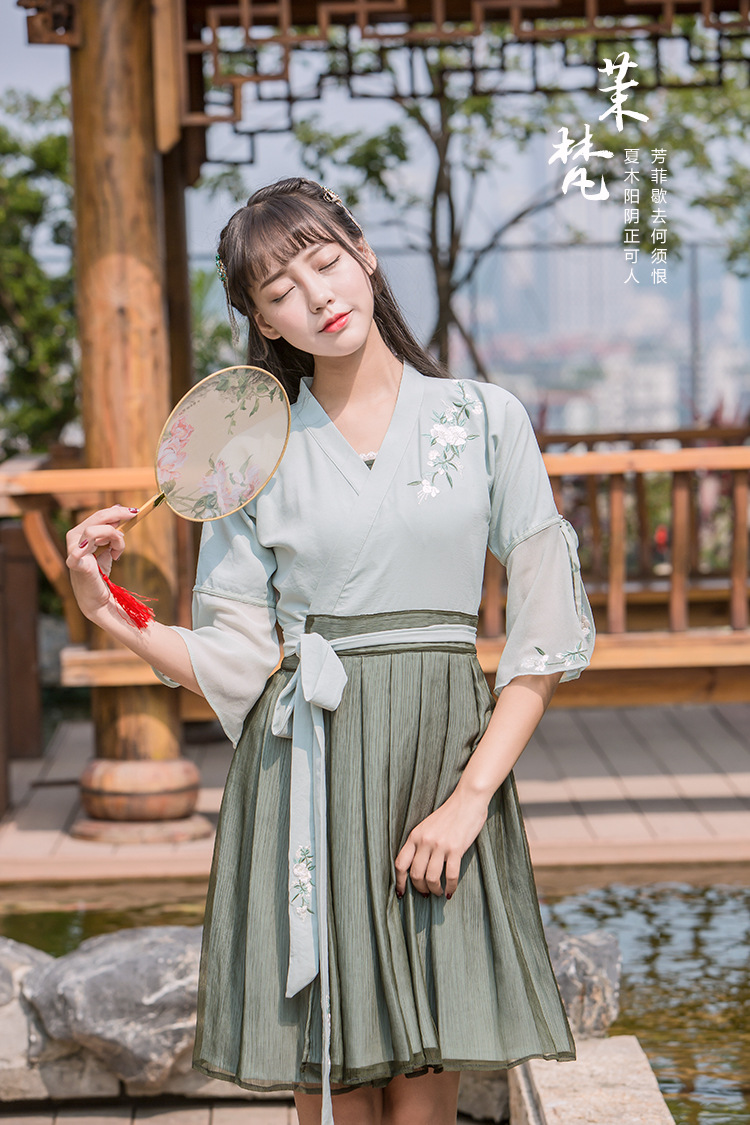 汉元素原创汉服改良日常古装刺绣中国风公主仙女秋装亚麻连衣裙