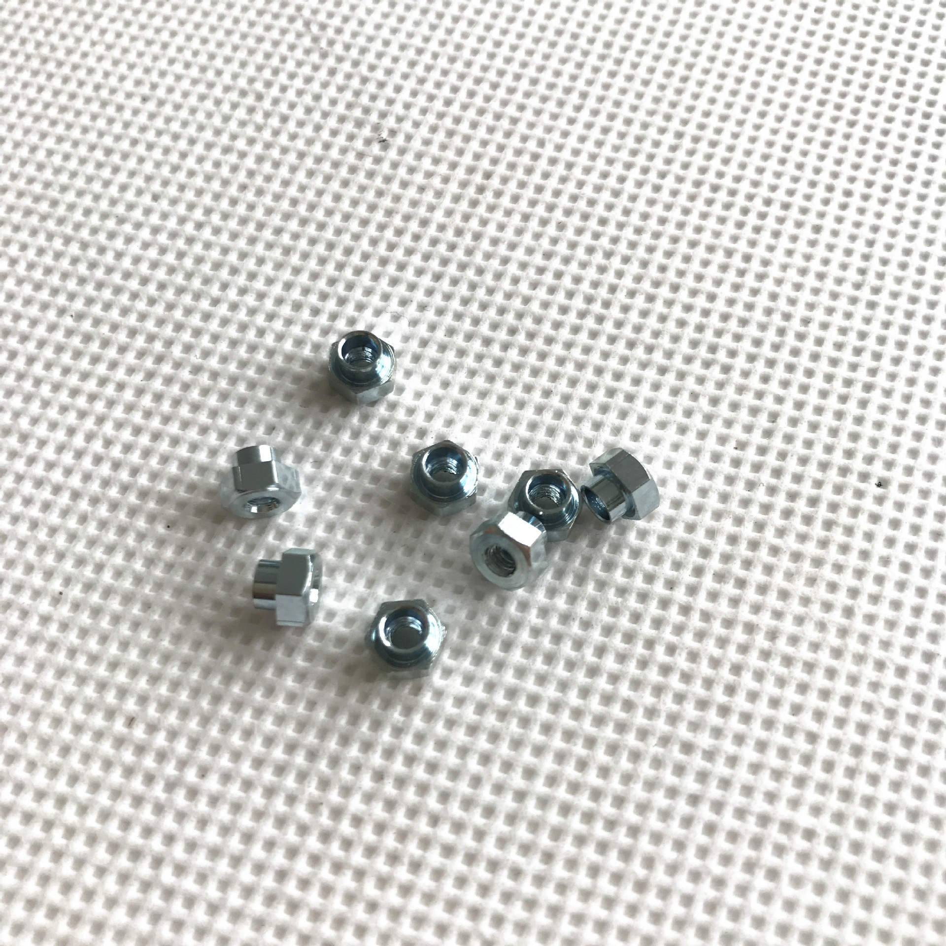 m2.5镀锌小螺母批发 六角兰白锌螺母加工 高品质防腐蚀