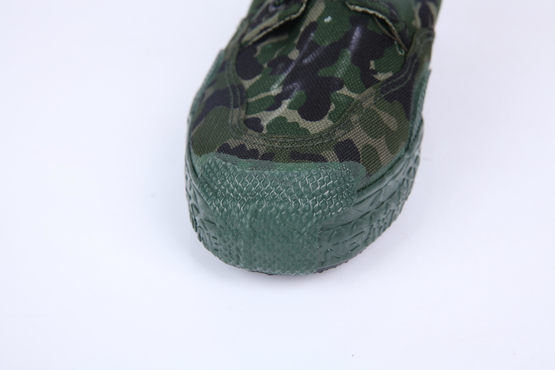 批发正品06武迷彩低腰作训鞋夏地勤军胶鞋解放鞋消防橄榄绿胶鞋