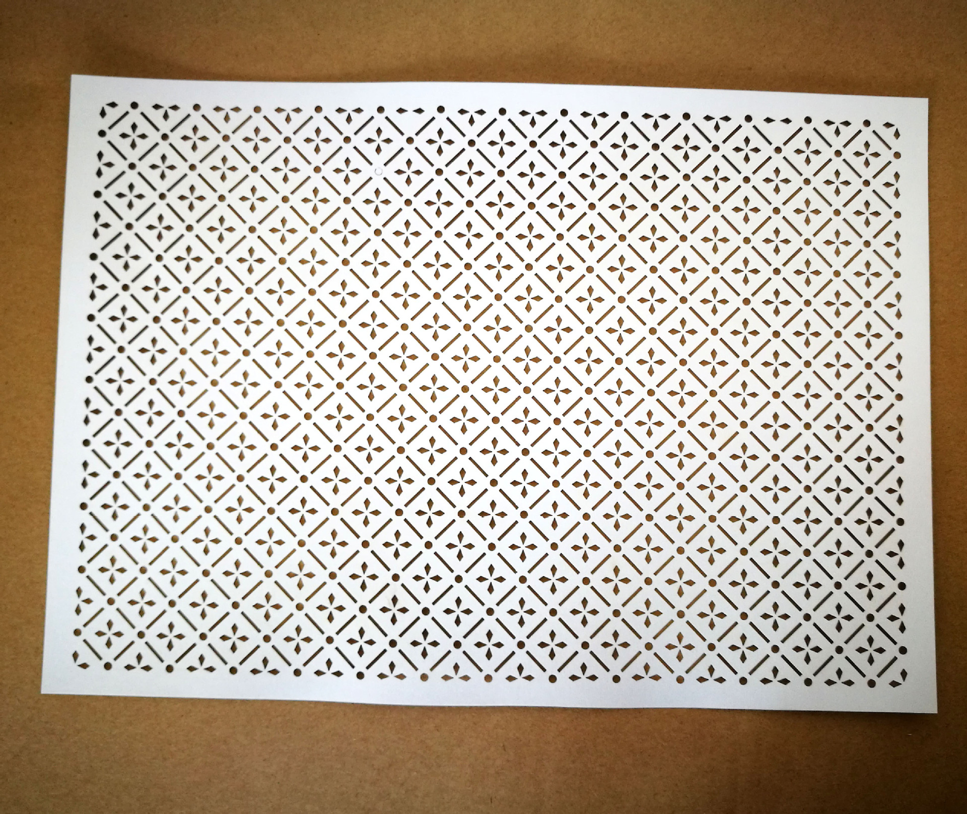 红包卡片激光打孔,纸制品激光镂空加工,利事封镭射切割图案印刷