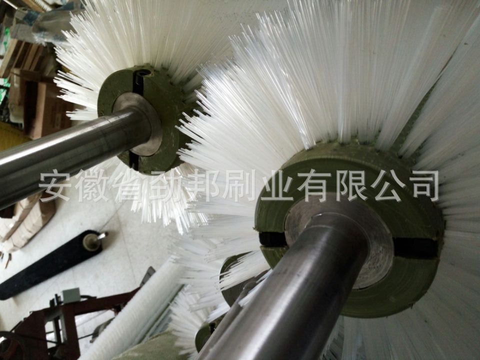 订做尼龙耐磨毛刷滚 尼龙耐磨丝毛刷辊 耐高温毛刷辊