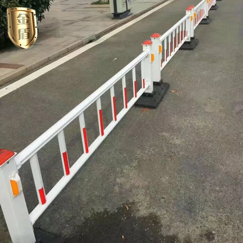 定制公路隔离护栏市政建设公路护栏人行道隔离防护栏供应