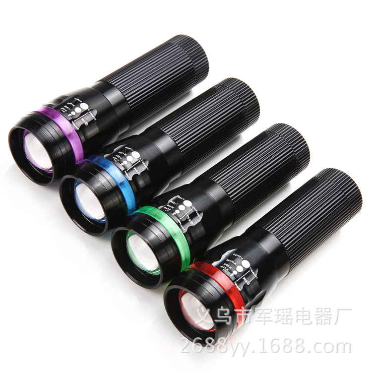多色户外led手电筒迷你照明防身变焦强光远射家用电筒批发