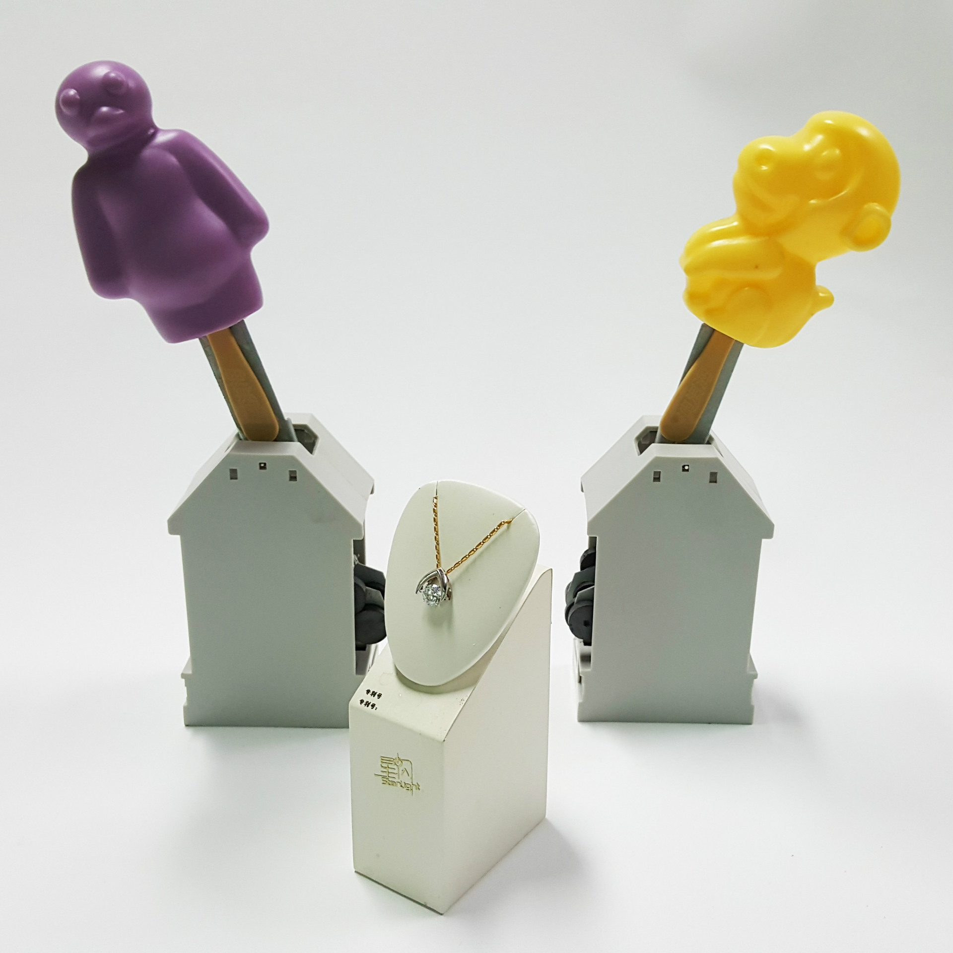 led灯箱;香烟展示架;有机玻璃展示架;促销夹子;pop摇摇牌;pop摇摆器