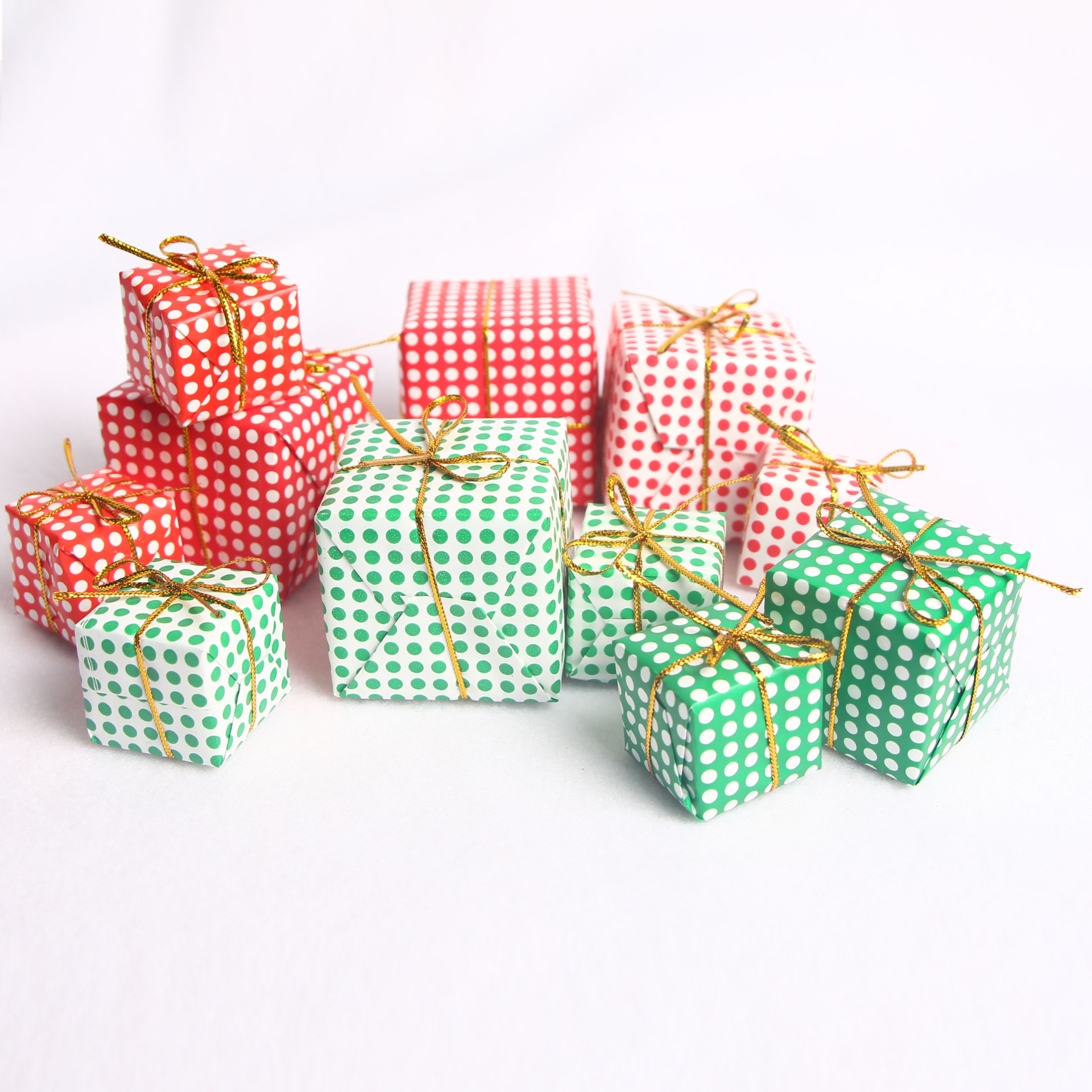 浙江久弘工艺座落于世界闻名的国际小商品城,义乌.