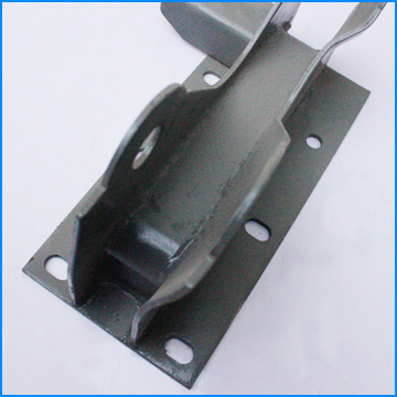 豪卡 驾驶室前悬过渡左支架 az1682430435 wg1682430435