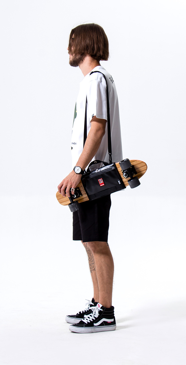 工厂mackar原创设计潮牌小鱼板滑板包单肩多功能手提滑板包袋男