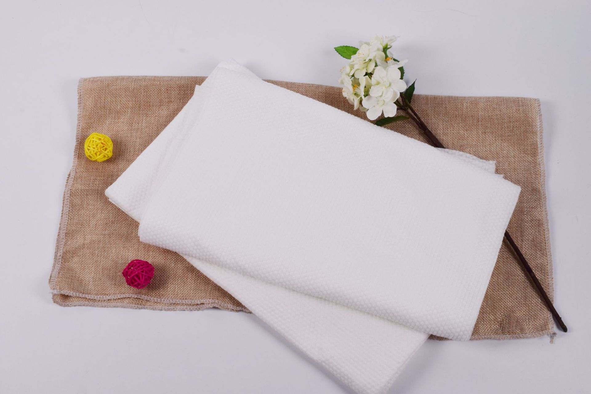 诺恩康 一次性浴巾 毛巾户外旅行便携快干浴巾珍珠纹无纺布加厚