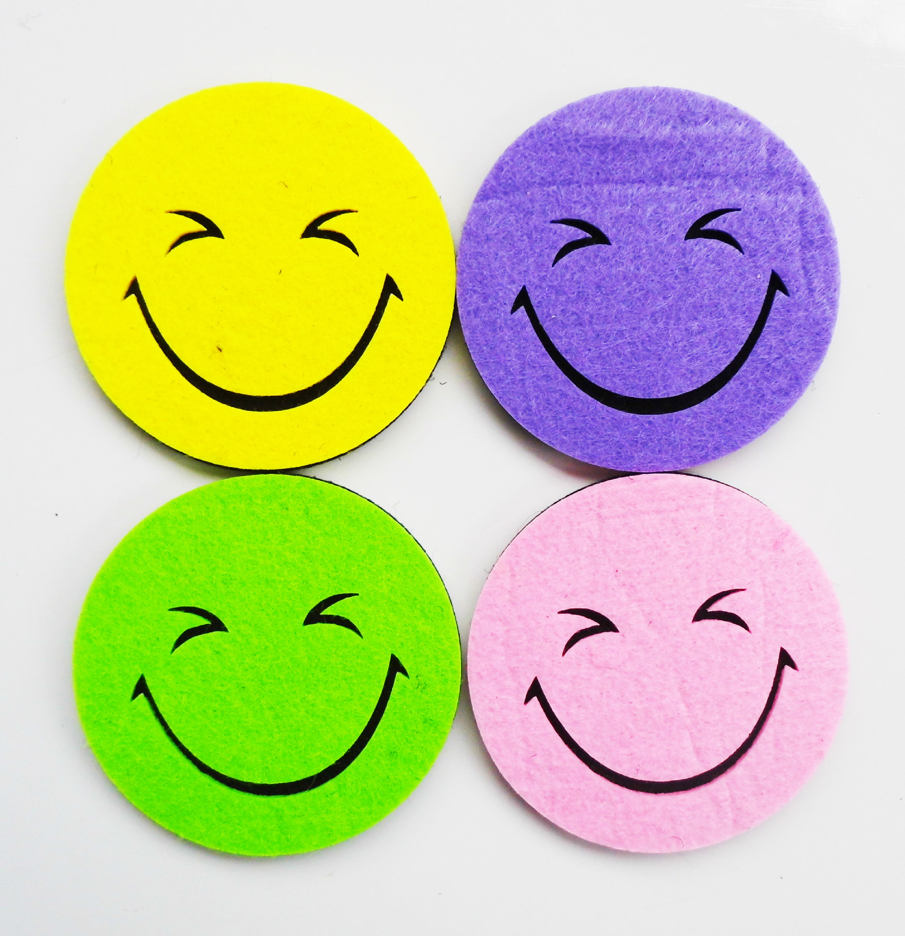 商场幼儿园qq表情笑脸贴饰 定制无纺布微笑装饰配饰