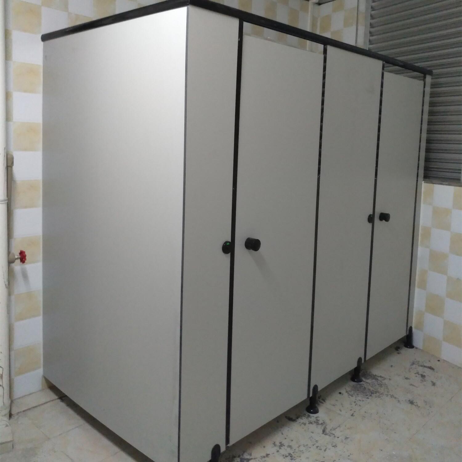 批发公共卫生间隔断 洗手间三聚氰胺防潮竹纤板成品 防潮颗粒板