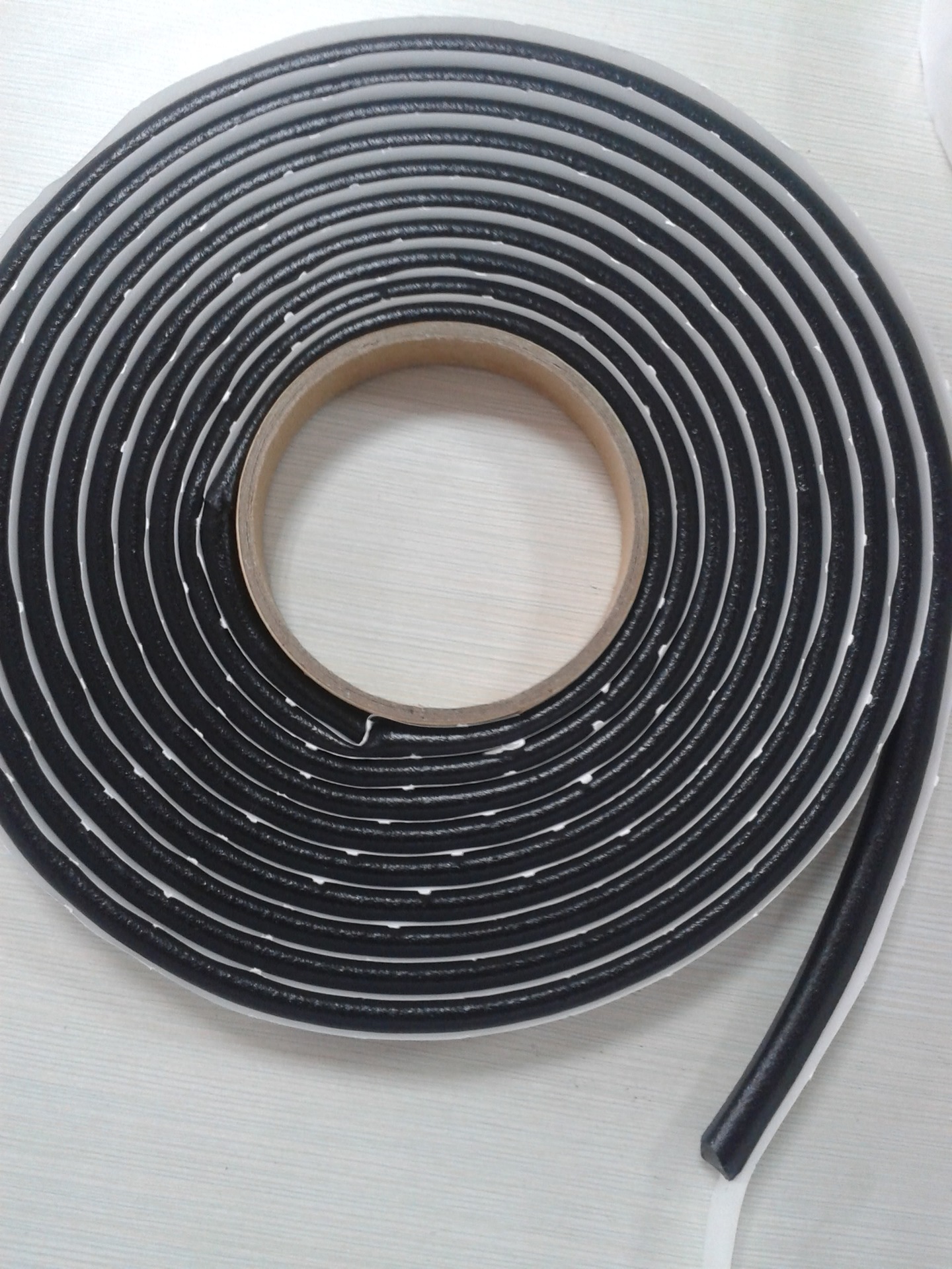 厂家直供弧面玻璃抽真空密封用蛇胶 密封胶条相似店