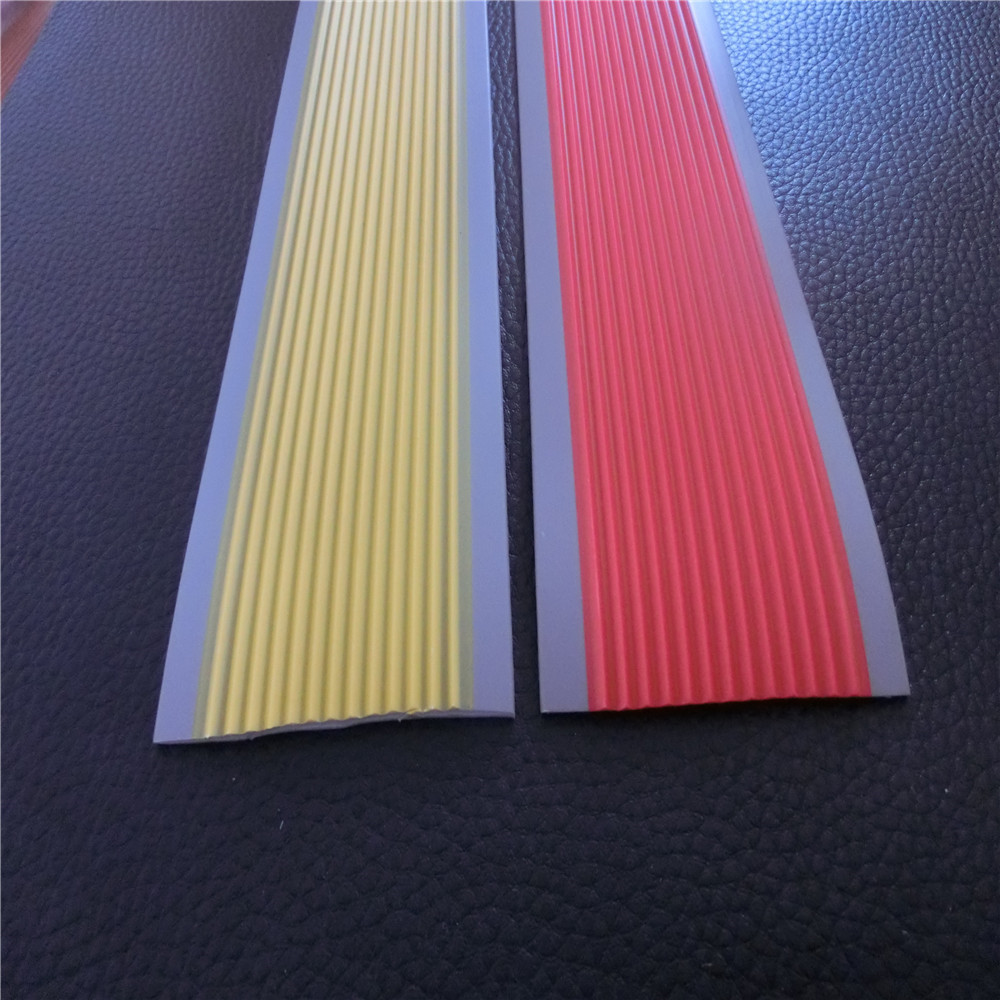 楼梯防滑条 pvc软质防滑贴大理石瓷砖地面家用台阶止滑防护胶条