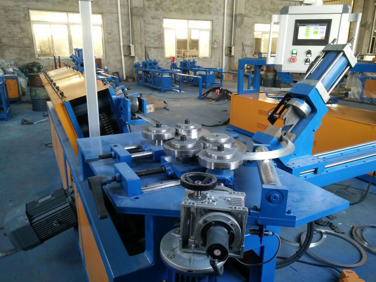 定制不锈钢风管带钢圆法兰成型机