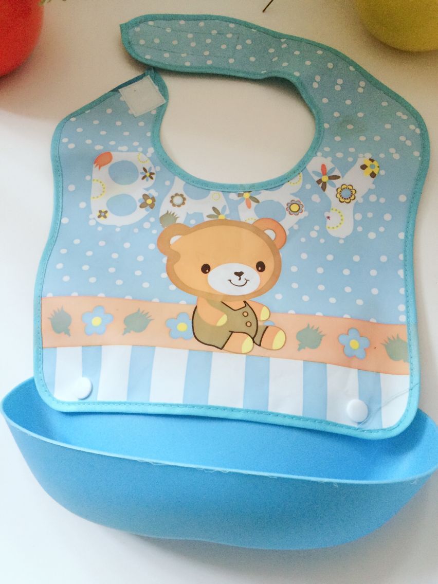 可拆卸宝宝吃饭围兜饭兜防水儿童围嘴婴儿口水巾大号仿硅胶食饭兜