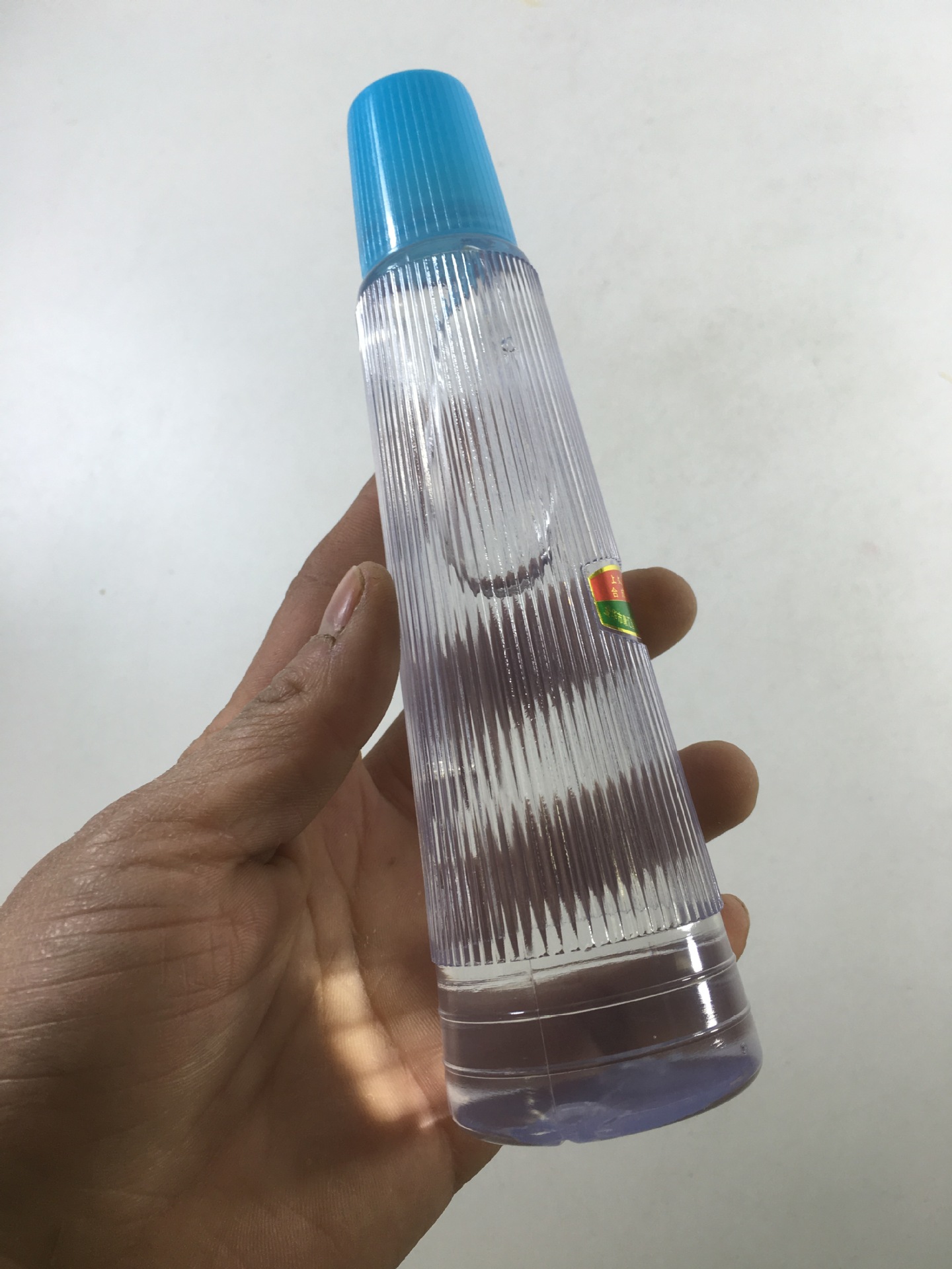 2元小商品批发 学生办公液体胶水 老式瓶装强粘合成胶水地摊货源