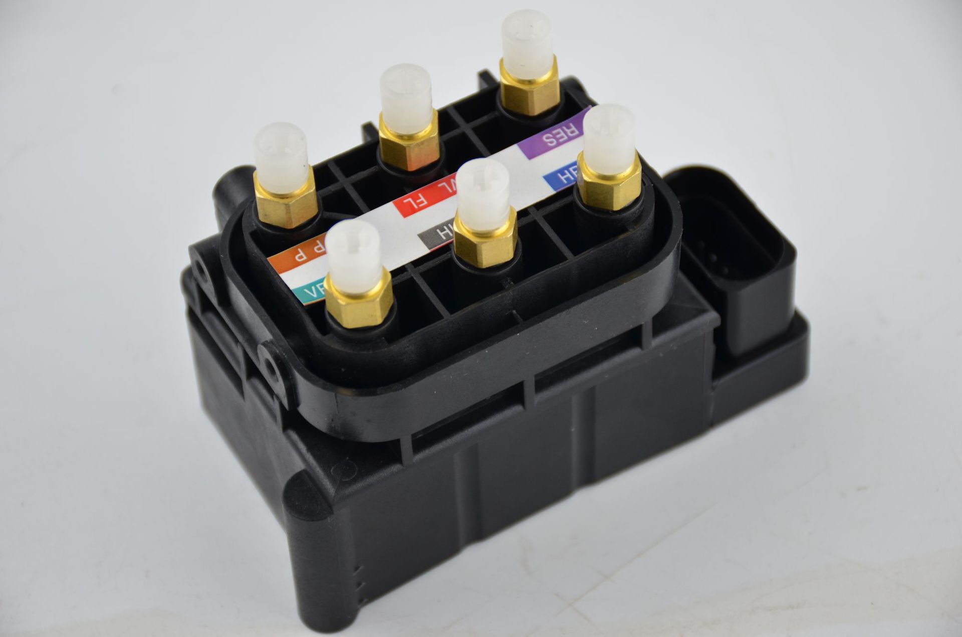 适用于奥迪a6c5,a6c6,a8d3分配阀