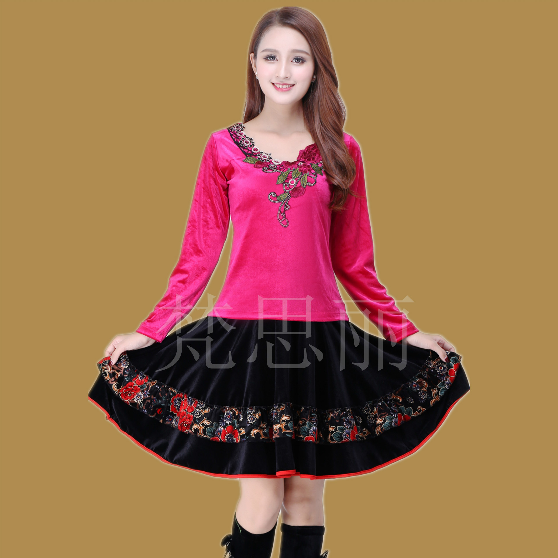 广场舞服装秋冬新款金丝绒贴花长袖长裙裤套装中老年跳舞裙舞蹈服