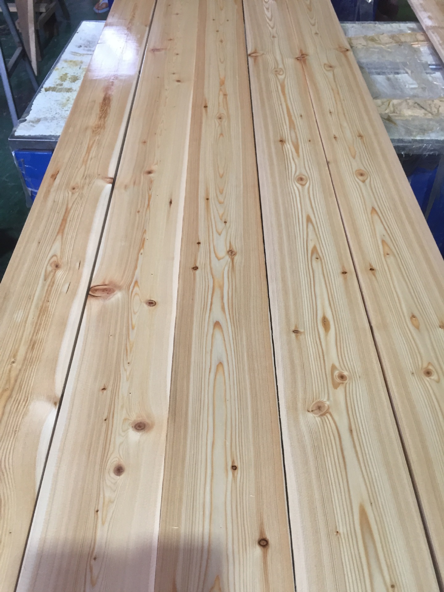 落叶松免漆扣板哑光色板桑拿板吊顶板外挂版线条厂家大量批发