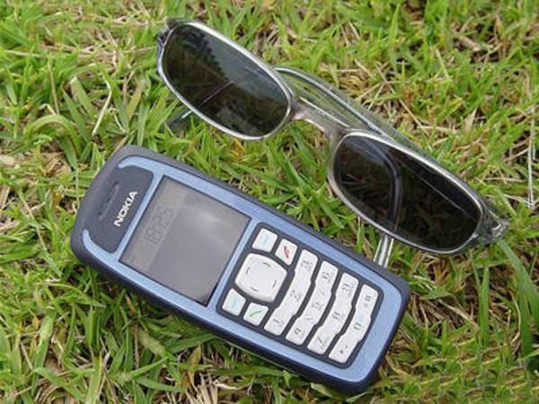 供应诺基亚手机3100直板经典彩屏超长待机老人学生机批发