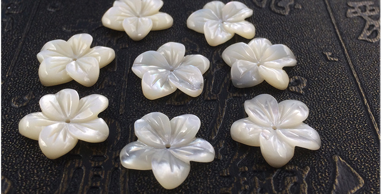 天然澳洲白蝶贝五瓣花樱花饰品配件 diy白蝶贝雕刻花配饰装饰材料