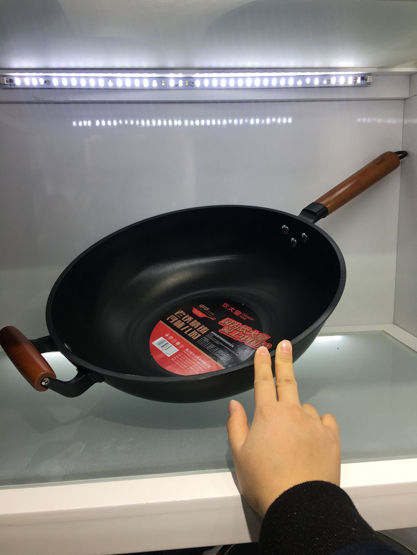 炊大皇中华老铁锅美味可口菜炒菜锅无焊接纯生铁材料打造啊