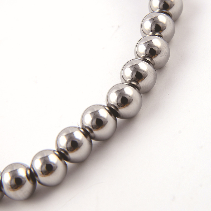 式手链 产品材质:钛钢 颜色:钢色 产品重量:30克 产品尺寸:钛钢珠直径