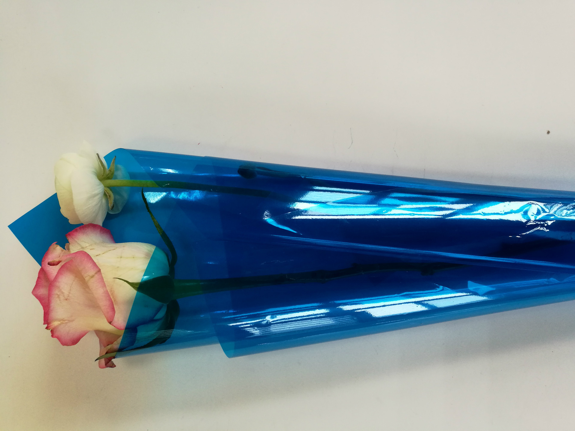 定制 唯美彩色玻璃纸卷膜 鲜花包装材料 花店水晶膜 opp礼品鲜花