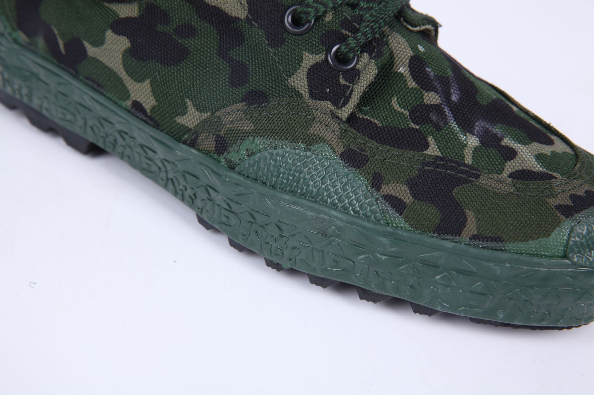 批发正品06武迷彩低腰作训鞋夏地勤军胶鞋解放鞋消防橄榄绿胶鞋