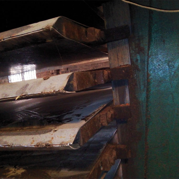 供临沂天河48尺建筑木模板生产线降价处理