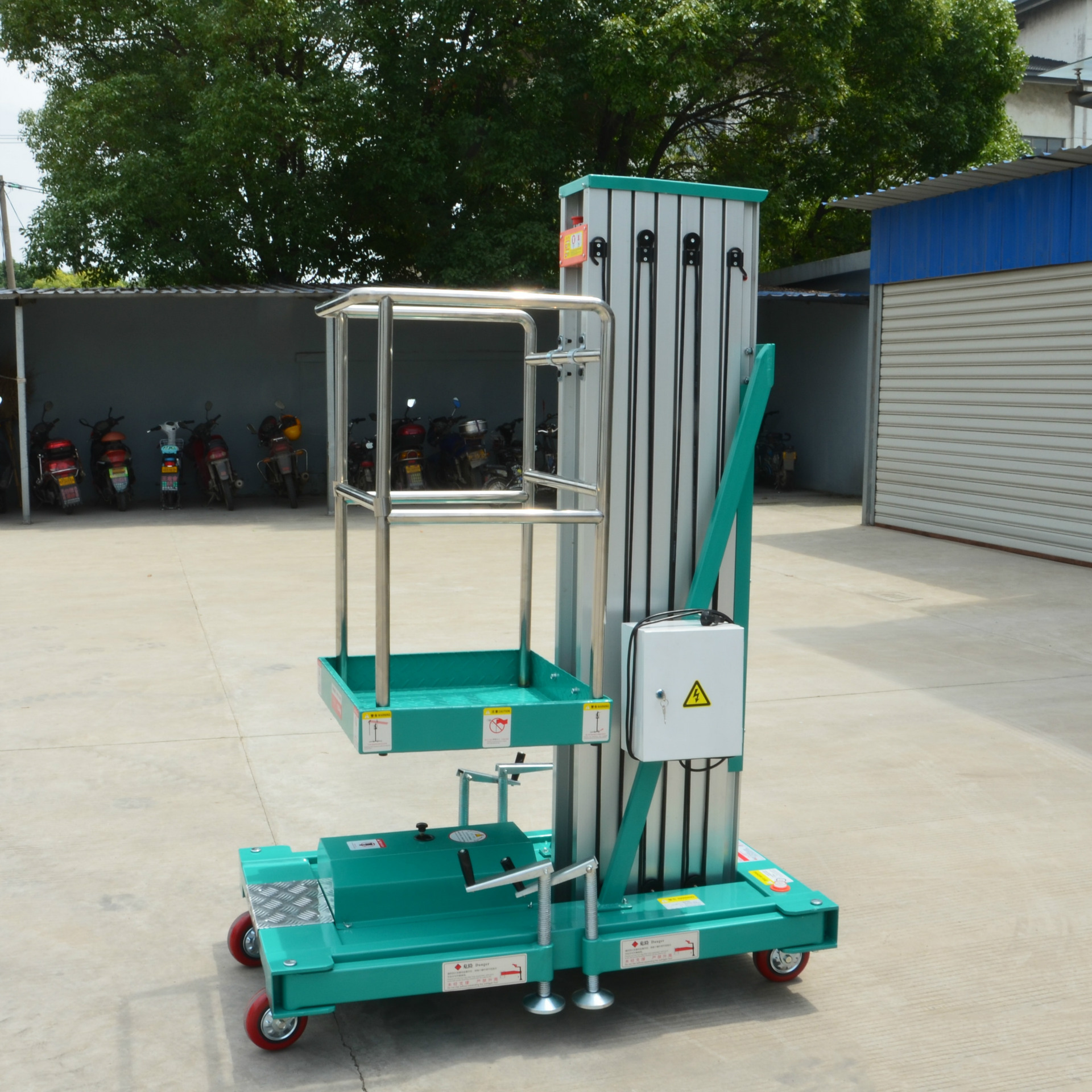 双柱6米电动铝合金式升降机 免费质保一年小型移动液压式升降平台