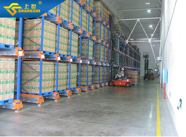 自动化智能穿梭式货架 密集存储冷库食品专用穿梭车货架